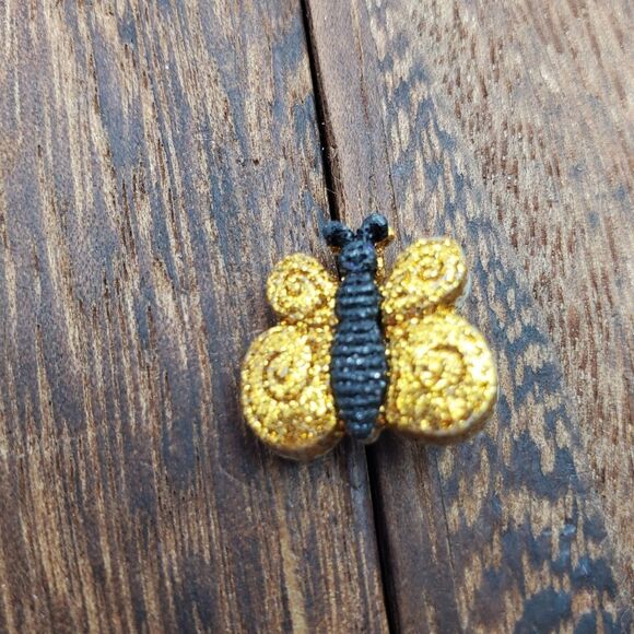 Golden tone sparkle‎ glitter butterfly charm pendant - Picture 1 of 2